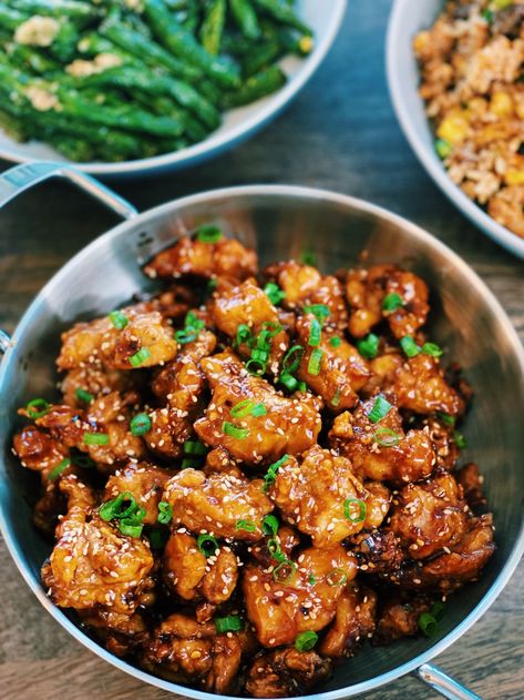 General Tso Chicken (Better than Takeout!) - Tiffy Cooks General Tao Chicken, Poulet General Tao, Tiffy Cooks, Tso Chicken, General Tso Chicken, General Tso, Takeout Food, Easy Asian Recipes, Spicy Honey