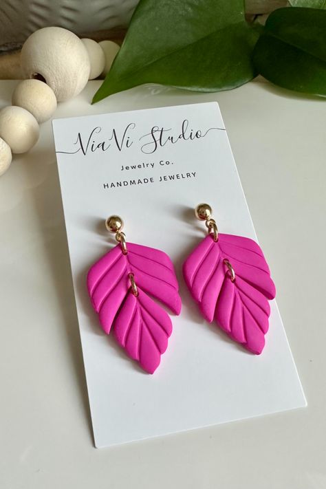 Polymer Clay Flower Jewelry, Cute Stud Earrings, Polymer Clay Jewelry Tutorials, Polymer Clay Jewelry Diy, Clay Jewelry Diy, Pink Clay, Polymer Clay Flowers, Clay Necklace, Pink Earrings