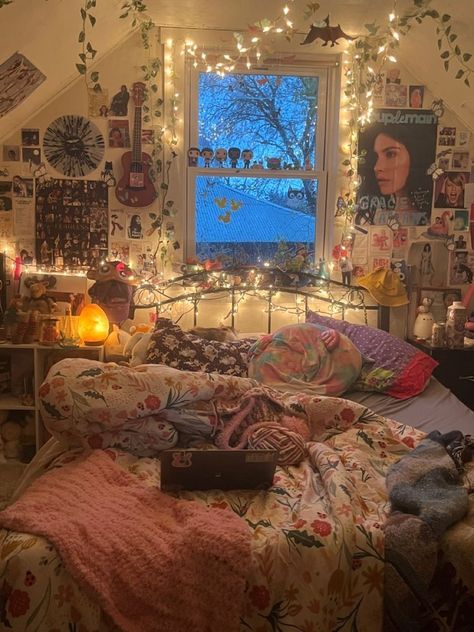 vintage dorm inspo cozy dorm inspo cozy blue college dorm inspo cozy blue cozy dorm bed inspo bohemian dorm inspo cozy small dorm room inspo cozy dorm inspo cozy double Crunchy Dorm Room, Dorm Aesthetic Retro Vintage, Blue College Dorm, 70s Style Dorm Room, 1970s Dorm Room, Messy Dorm Room Aesthetic, Vintage Room Inspo, Dorm Inspo Cozy, Room Inspo Cozy