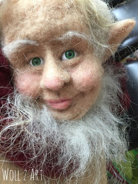 Gnome Needle Felted Faces, Needle Felting Faces Tutorials, Needle Felting Gnomes Tutorial, Gnome Needle Felting, Needle Felting Fairy, Needle Felted Elves, Needle Felting Voodoo Doll, Tovad Ull, Soft Sculpture Dolls