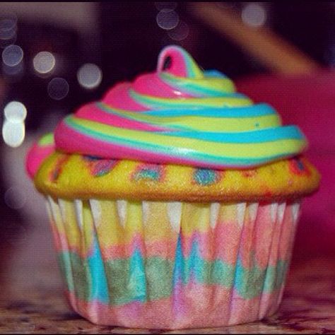 Photo by colorl0ve Happy Birthday Nikki, Neon Cupcakes, Colorful Cupcakes, Rainbow Cupcakes, Rainbow Food, Cute Cupcakes, Baking Cupcakes, Fun Cupcakes, Yummy Cupcakes