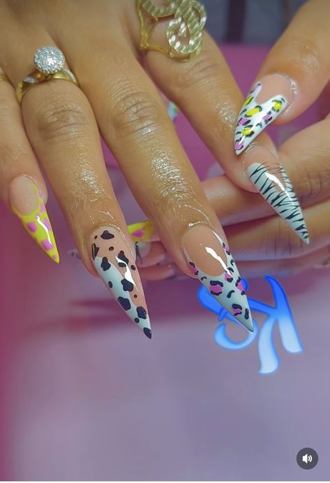 Mommy Nails, Fingernails Painted, Nails Bling, Nail Types, Wow Nails, Nails Stiletto, Fancy Nails Designs, Drip Nails, Stylish Nails Designs