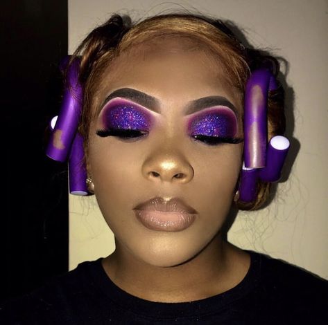 Purple Make Up Looks Black Women, Purple Glitter Eyeshadow Looks, Juneteenth Makeup, Glam Makeup Purple, Purple And Gold Makeup, Glam Makeup Looks Black Women, Boujee Makeup, Makeup Purple Eyeshadow, Purple Glitter Eyeshadow