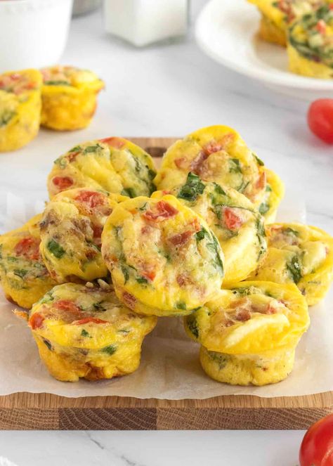 Egg Bites Recipes, Easy Egg Bites, Baker Mama, Breakfast Trays, Sausage Egg Casserole, Cheesy Breakfast, Tomato Egg, Smoked Salmon Bagel, Salmon Bagel