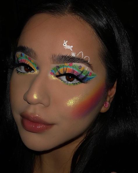 Easter Make Up Look, Easter Make Up, Easter Eyeshadow Looks, Easter Eyeshadow, Olivia Makeup, Easter Makeup Looks, Boss Makeup, Creative Eyeshadow, Holiday Eyeshadow