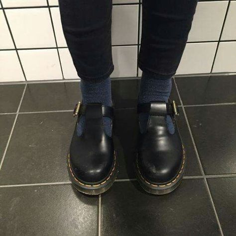 Dr Martens Polley, Dr Martens Mary Janes, Doc Martens Outfit, Ugly Shoes, Shoe Inspo, Looks Street Style, Looks Black, Dream Shoes, Doc Martens