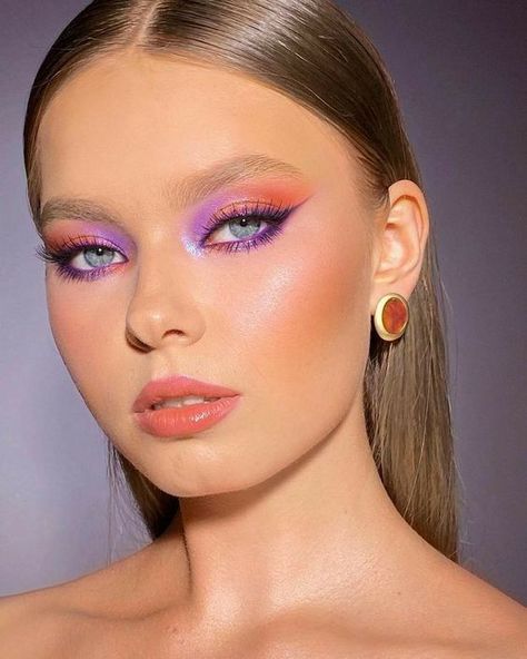 Makeup Contouring, Maquillage On Fleek, Trend Makeup, Neon Makeup, Smink Inspiration, Makijaż Smokey Eye, Purple Eyeshadow, Colorful Eye Makeup, Bold Makeup