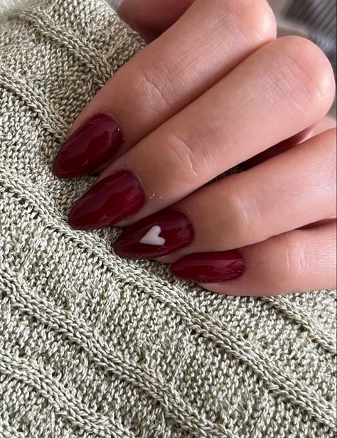 Dark Red Nail Art Designs, Academia Nails, Dark Academia Nails, Maroon Nail Designs, Red Summer Nails, Fashionable Nails, Dark Red Nails, Wine Nails, Inspiration Nails