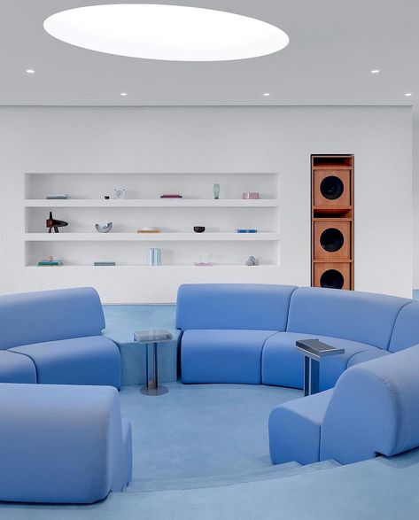 Sky Blue Couch, 70s Conversation Pit, Green Plywood, Brutalist House, Plaster House, Conversation Pit, Blue Couches, House Extensions, Retail Space