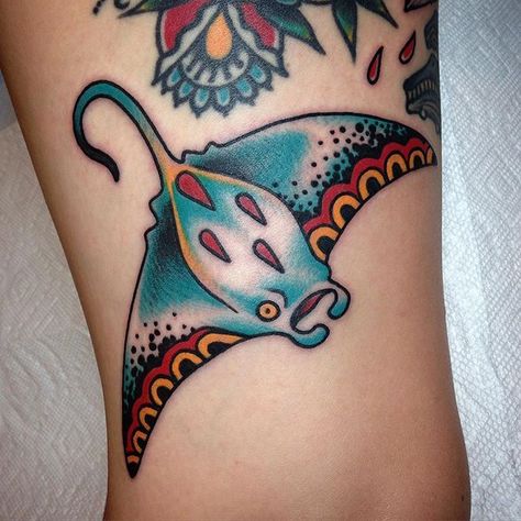 Stingray Tattoos, Traditional Tattoo Artwork, Aquatic Tattoo, Manta Ray Tattoo, Traditional Tattoo Black And White, Small Traditional Tattoo, Fake Skin Tattoo, Stingray Tattoo, Starfish Tattoo