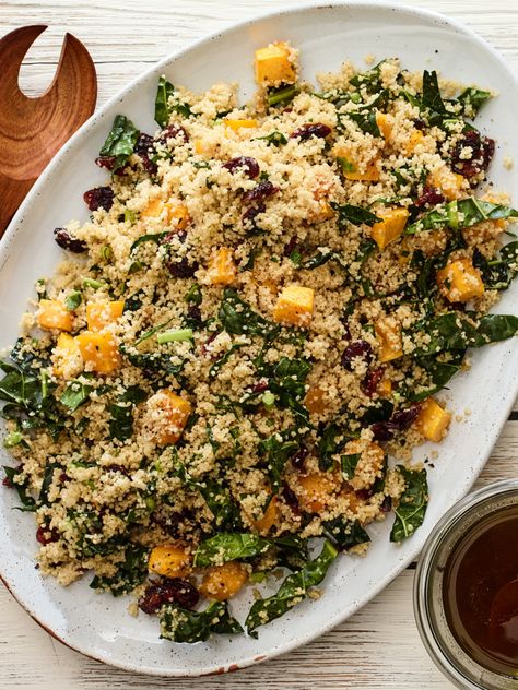 Shabbat Recipes, Middle Eastern Salads, Thanksgiving Dish, Couscous Salad Recipes, Rosh Hashanah Recipes, Shabbat Dinner, Grain Salad, Couscous Salad, Fun Salads