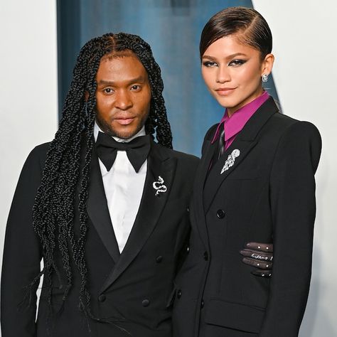 Law Roach is shutting down all the gossip. The celebrity stylist, who announced his retirement on March 14, addressed the now-viral video of himself and Zendaya at Louis Vuitton's recent Paris... Zendaya Fashion, Louis Vuitton Fashion Show, Fashion Show Videos, Law Roach, Celebrity Stylist, Zendaya Style, Louis Vuitton Fashion, Breaking Up, Anya Taylor Joy