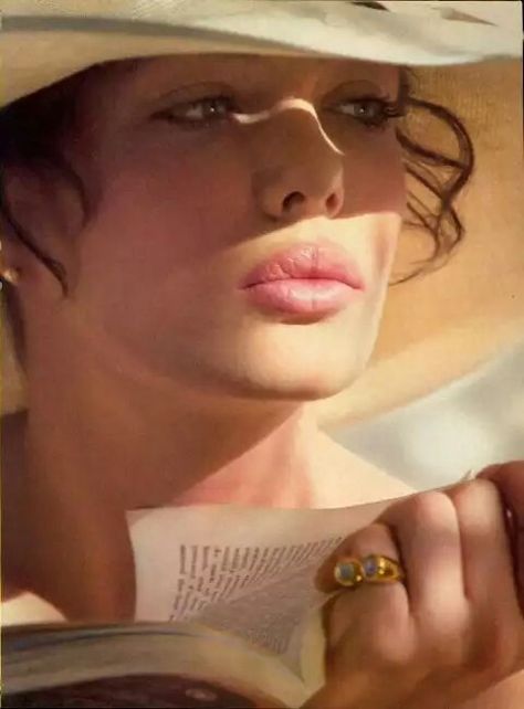 KELLY LEBROCK Kelly Lebrock, A Woman, Reading