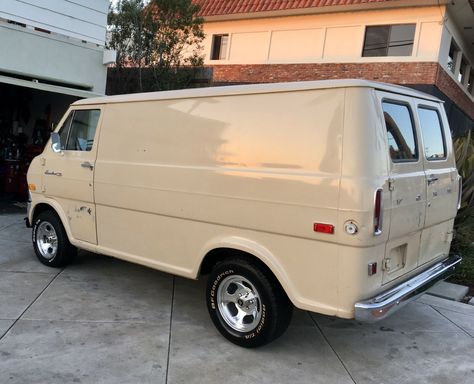 For Sale: 1972 Ford Econoline Van with a 5.0 L V8 – Engine Swap Depot Custom Vans For Sale, Van Life Hacks, Van Life Interior, Camper Vans For Sale, Custom Van Interior, Bedford Van, Ford Econoline Van, Old Van, Customised Vans