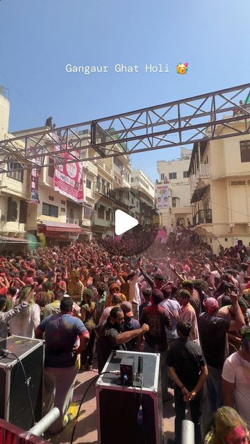 UdaipurBlog on Instagram: "Gangaur Ghat ki Holi 🥳🥳🥳  Video via @mukks__001" March 25, On Instagram, Quick Saves, Instagram