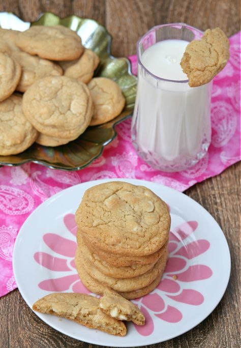 White Chocolate and Macadamia Nut Cookies made with simple ingredients and tastes just like the Cookies from Subway restaurant.   The last recipe I White Macadamia Nut Cookies, Subway Restaurant, Costco Chicken Bake, White Chocolate Macadamia Cookies, Chocolate Macadamia Nut Cookies, White Chocolate Macadamia Nut Cookies, White Chocolate Macadamia Nut, Macadamia Cookies, Macadamia Nut Cookies