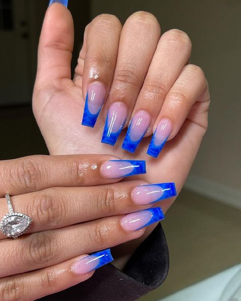 Pretty Royal Blue Nails, Short Acrylic Nails Designs French, Royal Blue Square Acrylic Nails, Summer Nails Dark Blue, Summer Nails Dark, Blue Manicure Ideas, Royal Blue Nails Short, Dark Blue French Tip Nails, Royal Blue French Tip Nails