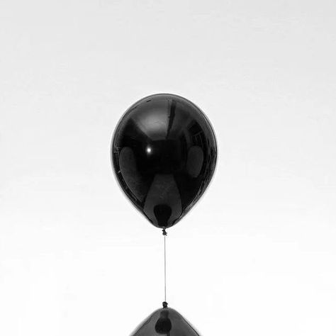 Nico Kok (Dutch, b.1954) on Instagram: "Tadao Cern (Lithuanian, b.1983) @tadaocern "Black Balloons", 2016. Latex, cotton, helium, co2. #tadaocern #artinstallation #baloonart #contemporaryartwork #contemporaryartinstallation #lithuanianartist #lithuanianart" Tadao Cern, Baloon Art, Contemporary Art Installation, Black Balloons, December 4, Contemporary Artwork, Installation Art, Balloons, On Instagram