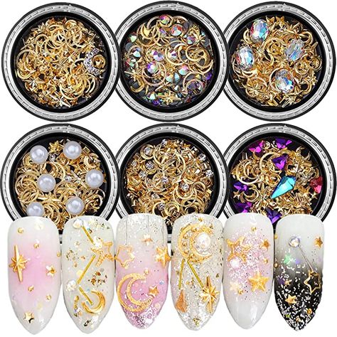 Nail Art With Metal Studs, Nail Accessories Design, Moon Charm Nails, Nail Charm Nails, Nail Art With Charms, Nail Star, Charms Nails, Nails Aesthetics, Nails Charms