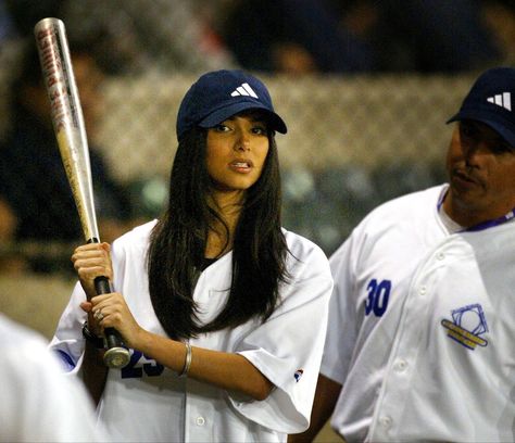 Celebrities At Baseball Games, Baseball Aesthetic, Game Aesthetic, Roselyn Sanchez, Aesthetic 2000s, Glam Aesthetic, Meagan Good, Aesthetic Pretty, Random Picture