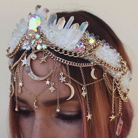 Rustic Wedding Decorations, Mermaid Crown, Diy Jewelry Inspiration, Crystal Crown, Stil Inspiration, Head Piece, Fantasy Jewelry, Diy Schmuck, Halloween Disfraces