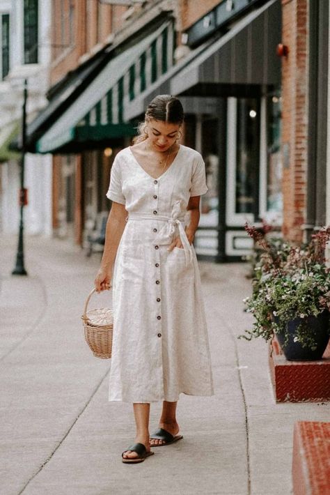 10 Piece Wardrobe, Linen Dress Outfit, Linen Dresses Summer, Cute Maxi Dress, White Linen Dresses, Summer Linen Dresses, Minimalist Dresses, Dress Cream, Outfits Verano