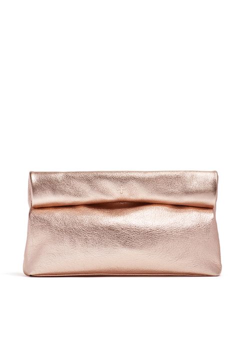 Dress Image Rose Gold Purse, Rose Gold Clutch, Purse Outfit, Metallic Handbags, My Style Bags, Gold Purse, Metallic Clutch, Purse Pink, Pink Clutch