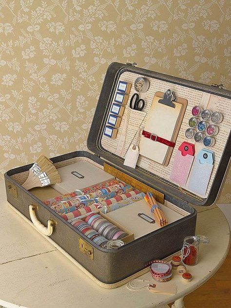 Vintage Suitcase Craft Supply Organizer included in these 20 DIY Vintage Suitcase Projects and Repurposed Suitcases. Create unique home decor using repurposed old suitcases! | OHMY-CREATIVE.COM Sewing Kit Box, Suitcase Decor, Diy Suitcase, Suitcase Storage, Suitcase Organization, Old Suitcases, Vintage Suitcases, Astuces Diy, Unique Storage