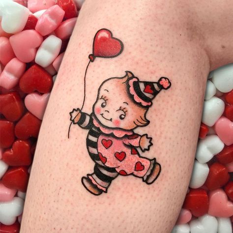 Clown Kewpie, Traditional Tattoo Baby, Kewpie Clown, Traditional Back Tattoo, Kewpie Tattoo, Kewpie Art, Circus Tattoo, Trash Polka Tattoo Designs, Tattoo Catalog