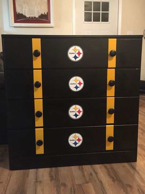 Pittsburgh steelers dresser Steelers Bedroom, Pittsburgh Steelers Man Cave, Steelers Decor, Pittsburgh Steelers Crafts, Team Decor, Football Rooms, Steelers Country, Steelers Baby, Steelers Gear