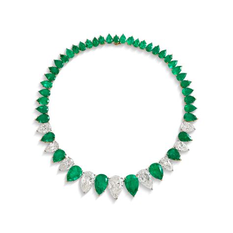 Anne Hathaway Bulgari, Heidi Horten, Bulgari Necklace, Cartier Jewellery, Emerald And Diamond Necklace, Art Deco Egyptian, Jeweled Picture, High Jewellery, Cartier Jewelry