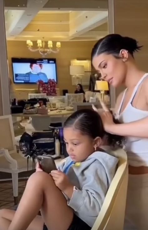 Kylie Jenner Daughter, Kylie Jenner Baby, Stormi Webster, Jenner Family, After Giving Birth, Giving Birth, Kendall And Kylie, Kardashian Jenner, Family Life