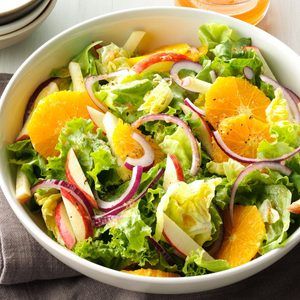 Ribbon Salad, Veggie Sushi, Baked Spaghetti Casserole, Autumn Salad Recipes, Orange Vinaigrette, Harvest Salad, Vinaigrette Recipe, Red Onion Salad, Orange Salad