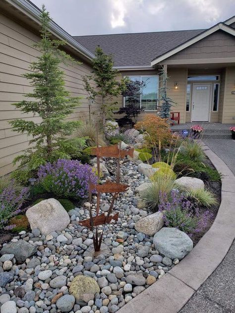 Low Maintenance Driveway, No Mulch Landscaping Ideas, Xeriscape Front Yard, Xeriscape Landscaping, Small Front Yard Landscaping, Rock Garden Design, Front Yard Garden Design, Low Maintenance Garden, Rock Garden Landscaping