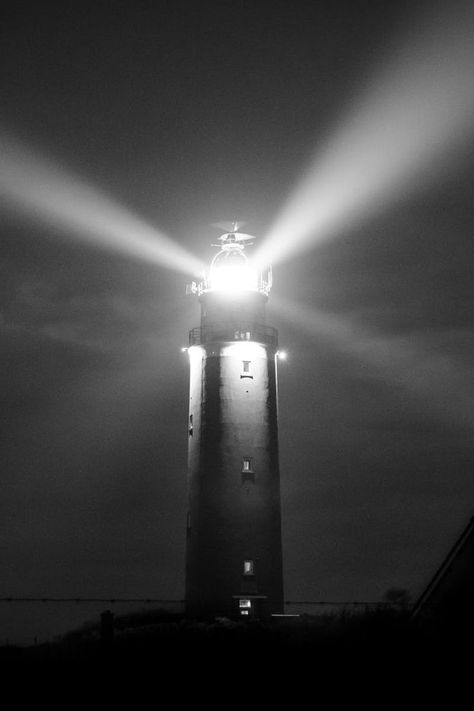 Gray Scale Photography, Dark Lighthouse Aesthetic, Black White Photos Art Beautiful, Lamplighter Art, The Lighthouse Aesthetic, Lighthouse Aesthetic Dark, Creepy Lighthouse, Dark Lighthouse, Lighthouse Black And White