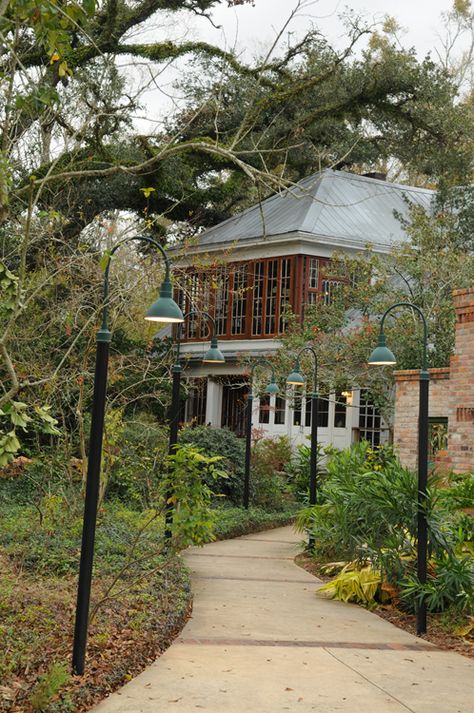 @lynnbartlett  we ate here with Aunt Dot and Momma.  Hammond, Louisiana ~ Jacmel Inn ~ the outside is enveloped with cane, plants and a lovely fountain. The brass touches and french doors surrounding the entire restaurant . Creole French, Hammond Louisiana, The Best Salad, Louisiana History, Best Salad, Lake Pontchartrain, Themed Cafes, Caribbean Cuisine, Travel America