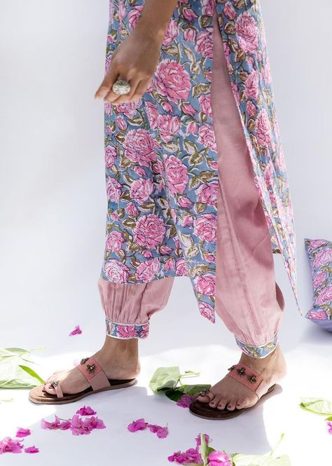 Cotton Suit Designs, Women Ethnic Wear, Indian Ethnic Wear For Women, Womens Pants Design, Ethnic Wear For Women, Simple Kurta Designs, Designer Kurti Patterns, Salwar Designs, Trendy Shirt Designs