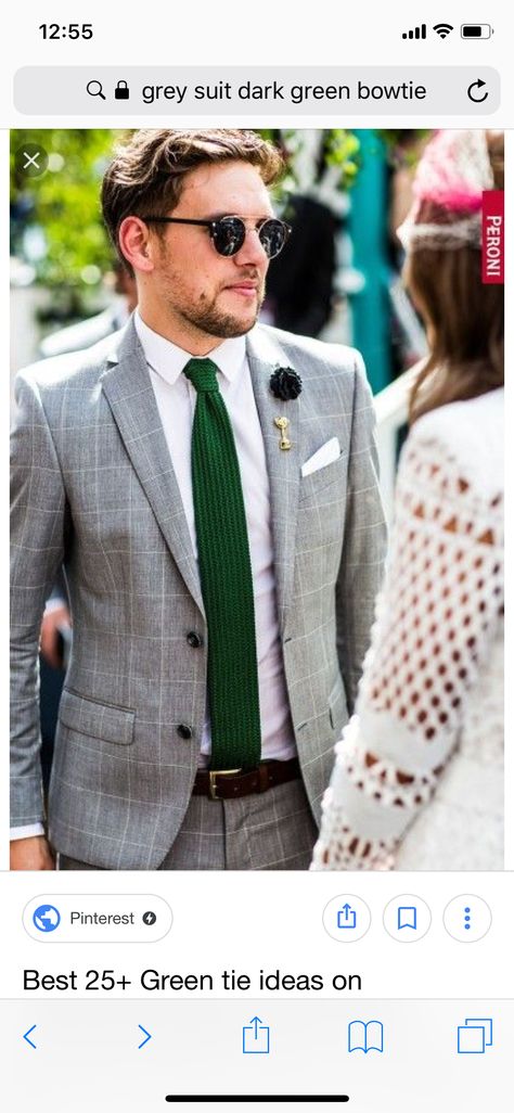 Grey Suit Green Tie, Grey Suit Wedding, Gentleman Lifestyle, Grey Suit Men, Suit Green, Light Grey Suits, Wedding Suits Groom, Black Wedding Invitations, Outfits Hombre