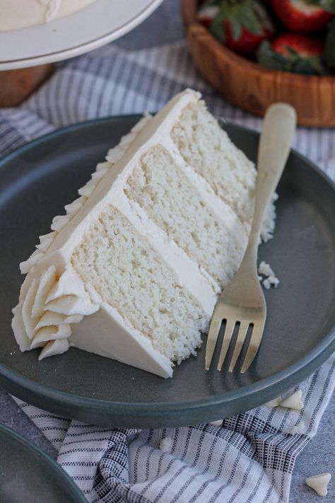 White Chocolate Mousse Cake - Baking with Blondie White Chocolate Mousse Filling, White Chocolate Cake Recipe, Fudge Cake Filling, Mousse Cake Filling, Classic White Cake, White Chocolate Mousse Cake, Chocolate Mousse Cake Filling, Cakes Flavors, Chocolate Mousse Filling