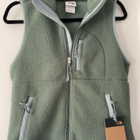 Rare Find! Soft, Green Fleece Vest. Nwt. Smoke Free Household. Black North Face Vest, North Face Fleece Vest, Coats North Face, The North Face Vest, Fleece Vest Women, North Face Vest, North Face Coat, Womens Puffer Vest, Grey Vest