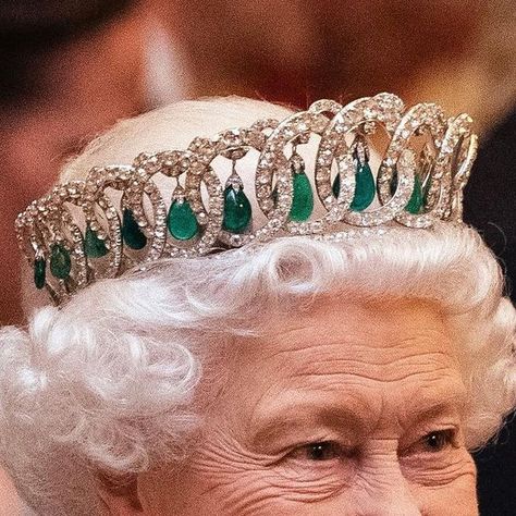 Dress Like A Princess on Instagram: "May’s birthstone is emerald so I’m putting together my favourite emerald tiaras 💚 The final choice is the Grand Duchess Vladimir tiara from the U.K. This was originally a Russian piece, made by court jeweller Bolin for Grand Duke Vladimir’s wife Maria Pavlovna. It was smuggled to the U.K. where it was eventually acquired by avid collector Queen Mary in the 1920s. She altered the piece so it could be worn with some loose emeralds she had inherited from her mother. I like a tiara with drops like this because they move with the wearer so they have a kind of natural, organic quality to them. Plus it means we get to see the emeralds catch the light more and truly have their moment to shine!   #style #fashion #royalstyle #royalfashion #royals #royalty #royal Vladimir Tiara, Grand Duchess Vladimir, Dress Like A Princess, Maria Pavlovna, Family Story, Royal Tiaras, Loose Emeralds, Grand Duke, Queen Mother