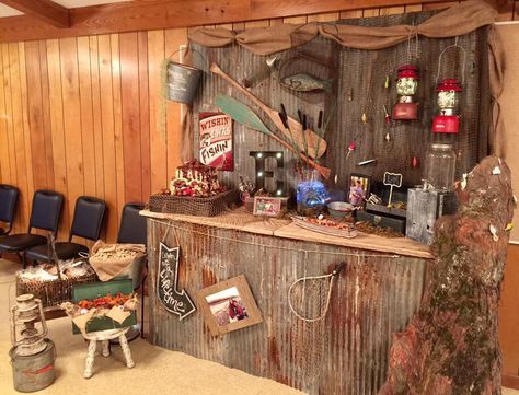 Bait Shop Photo Shoot, Graduation Fishing Theme, Fishing Grooms Table, Vintage Fishing Party, Grooms Table Ideas, Grooms Cake Tables, Senior Table, Gone Fishing Party, Groomsman Cake