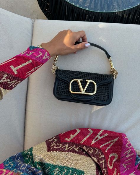 valentino-boat-look-tamara-kalinic-6 Valentino Bag Aesthetic, Valentino Aesthetic, Hardware Fashion, Boho Chic Bags, Valentino Bag, Valentino Handbags, Girly Aesthetic, Glam And Glitter, Small Boho