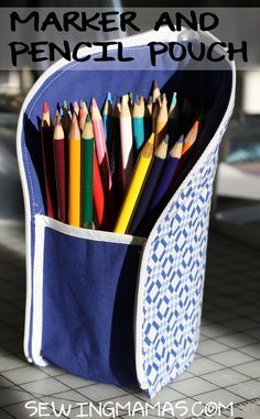 Sewing Mamas DIY pencil or marker pouch for school supplies Pencil Case Sewing Pattern, Pouch For School, Pencil Case Tutorial, Pencil Case Pattern, School Pouch, Diy Pencil Case, Projek Menjahit, Diy Pencil, Pouch Sewing