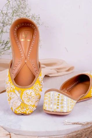 Shop for House of Vian Yellow Crepe Floral Embroidered Juttis Online at Aza Fashions Indian Footwear, Designer House, Contemporary Glam, Punjabi Jutti, Bridal Elegance, Yellow Colour, Bold Jewelry, Bridal Jewellery Indian, Modern Love