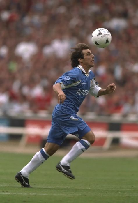 Gianfranco Zola, Soccer Images, Penalty Kick, Wembley Stadium, Vintage Football, Chelsea Fc, London England, Manchester United, Manchester