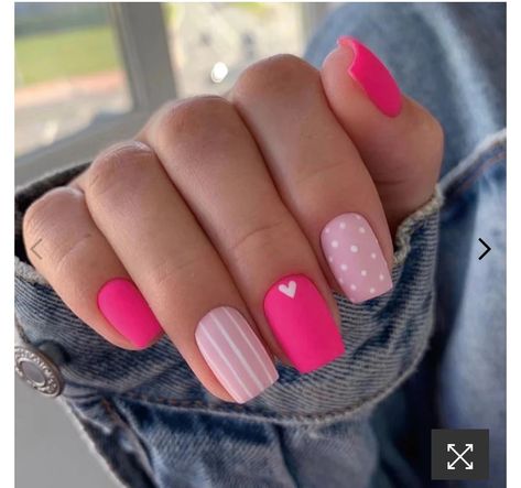 Short Nails Pink, Boho Wedding Guest, Pattern Nails, Barbie Pink Nails, Nails Press Ons, Summer Manicure, Easy Nails, Polka Dot Nails, Pink Nail Art