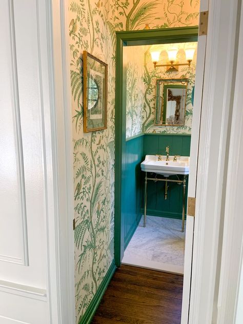 Green powder room with Bird and Thistle wallpaper Thistle Wallpaper, Top Paint Colors, Statement Wallpaper, Southern Traditional, Dark Green Background, Decor Shabby Chic, Powder Bath, Damask Wallpaper, Green Bathroom