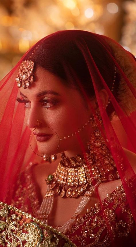 Zara Noor Abbas, Indian Bride Photography Poses, Indian Bride Makeup, Bride Photos Poses, Bridal Photography Poses, Bridal Photo, Bride Photography Poses, Bride Photoshoot, Bride Poses