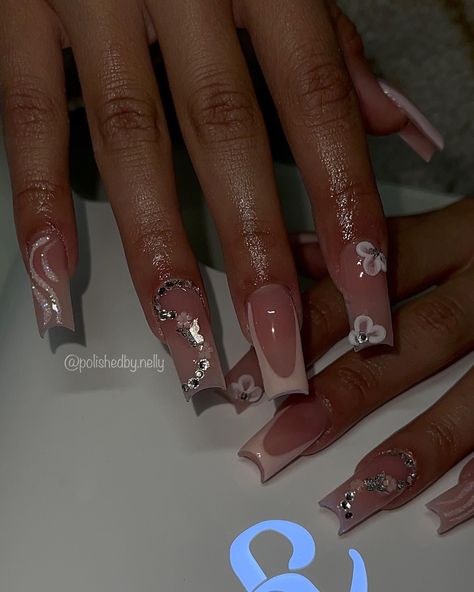 Pink acrylic nails , french tip nails , 3d flower nails , summer nails Almond French Tip Nails With 3d Flower, Short Nails With 3d Flowers, Pink Acrylic Nails French, Pink 3d Flower Nails, 3d Flower Nails Acrylics, French Tip Flower, Acrylic Nails French Tip, Acrylic Nails French, Latina Nails